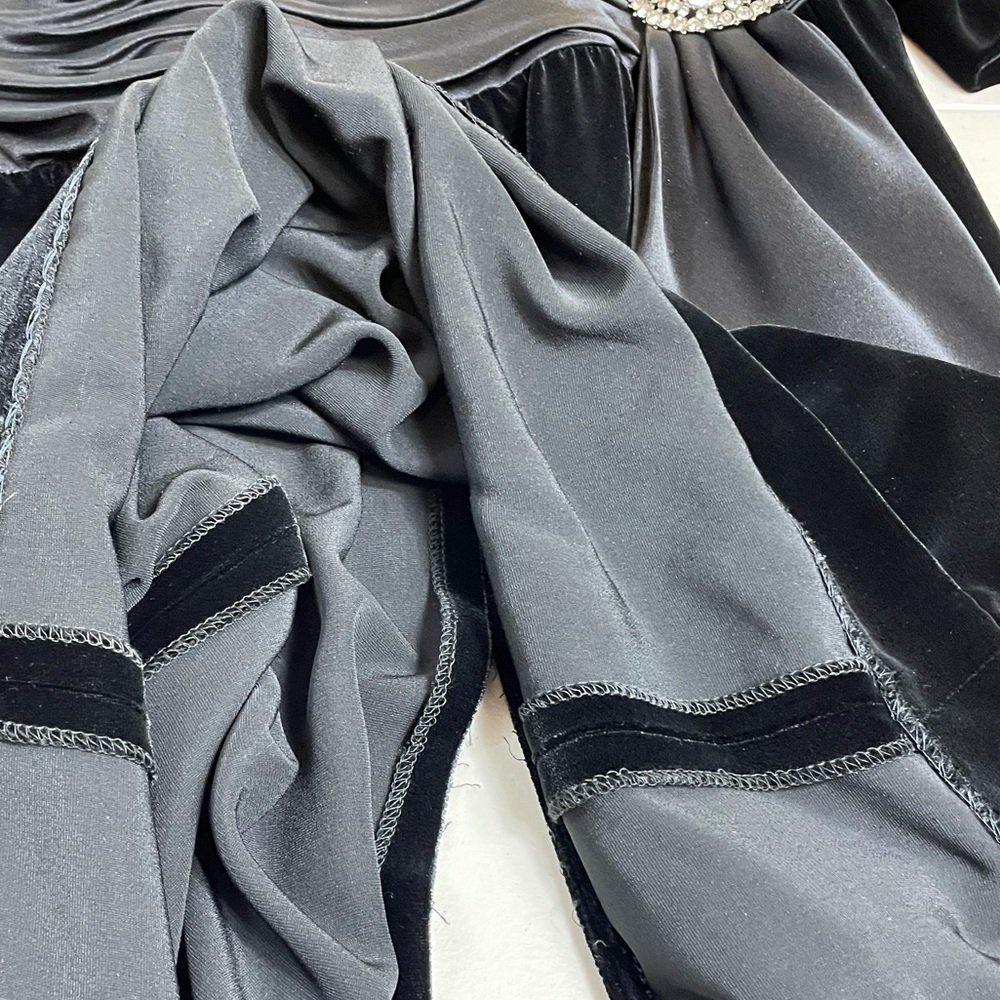 AJ BARI Vintage Velvet Blackout Silver Moon Dress - Picture 7 of 15